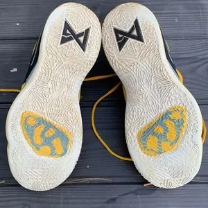 Nike | Shoes | Nike Bright Yellow Paul George Moon  display picture 2